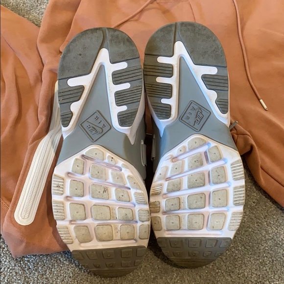 SOLD Camo Huarache Nike’s - Picture 3 of 3